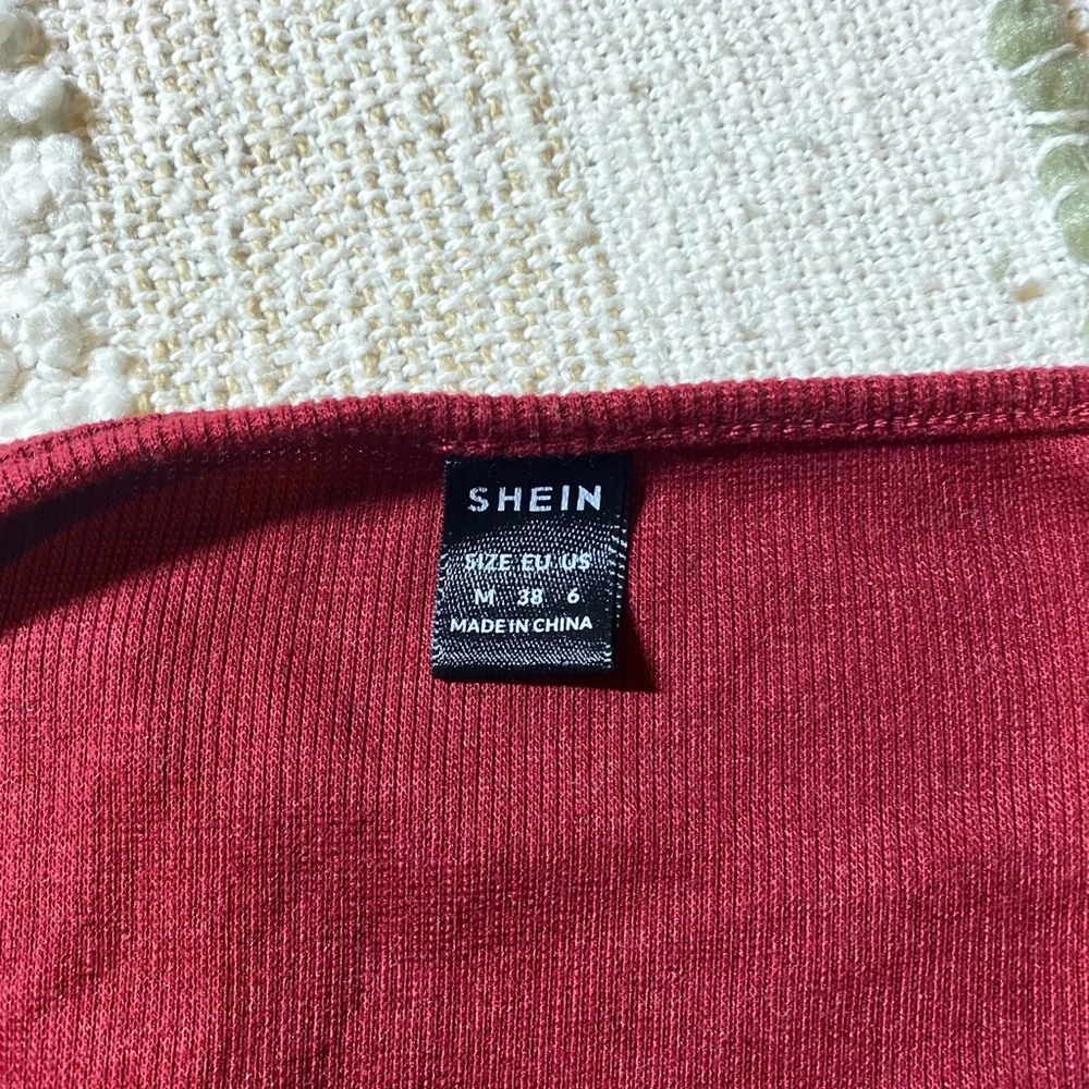 Size Small - Picture 3 of 3